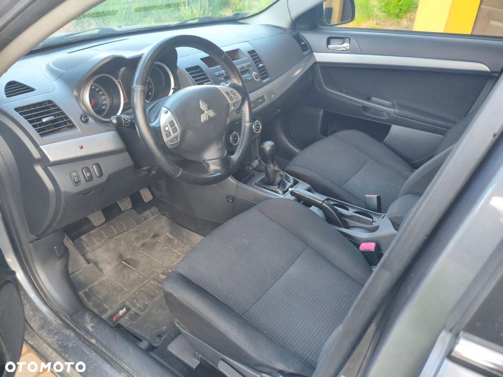 Mitsubishi Lancer 1.8 Invite - 24