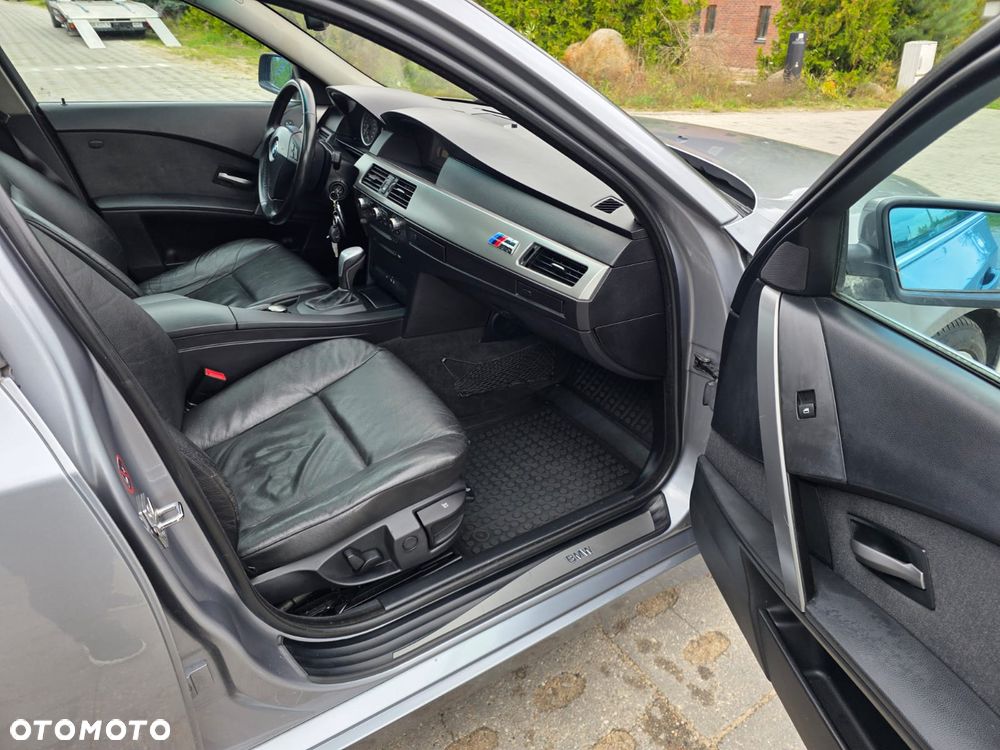 BMW Seria 5 525d - 10