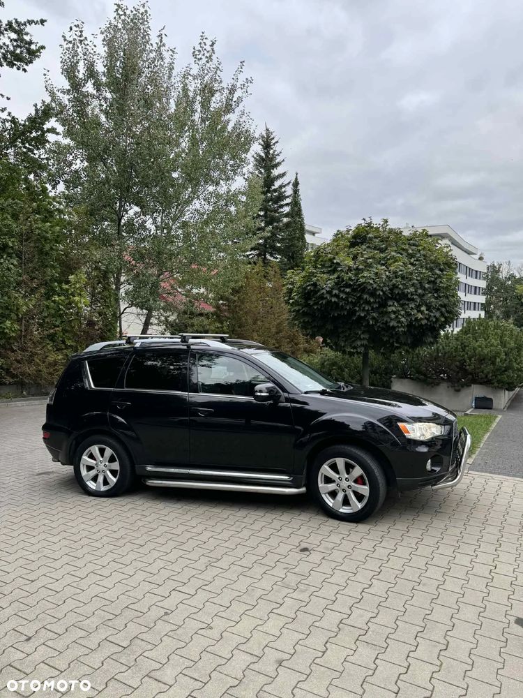 Mitsubishi Outlander 2.0 DID Intense + SE - 2