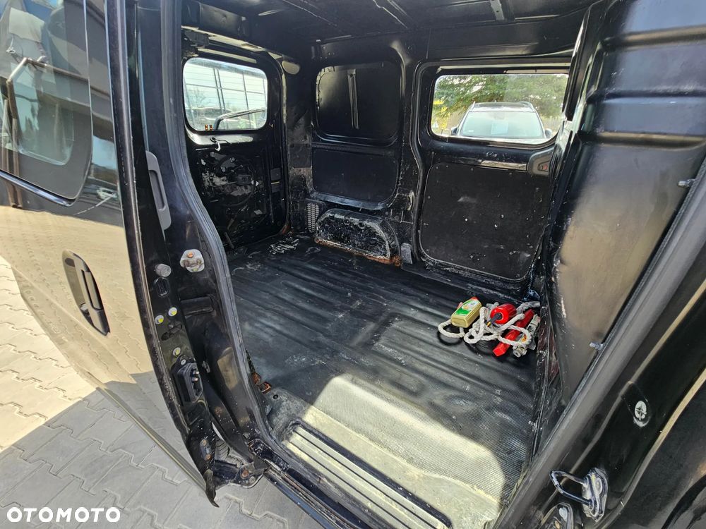 Nissan NV200 - 17