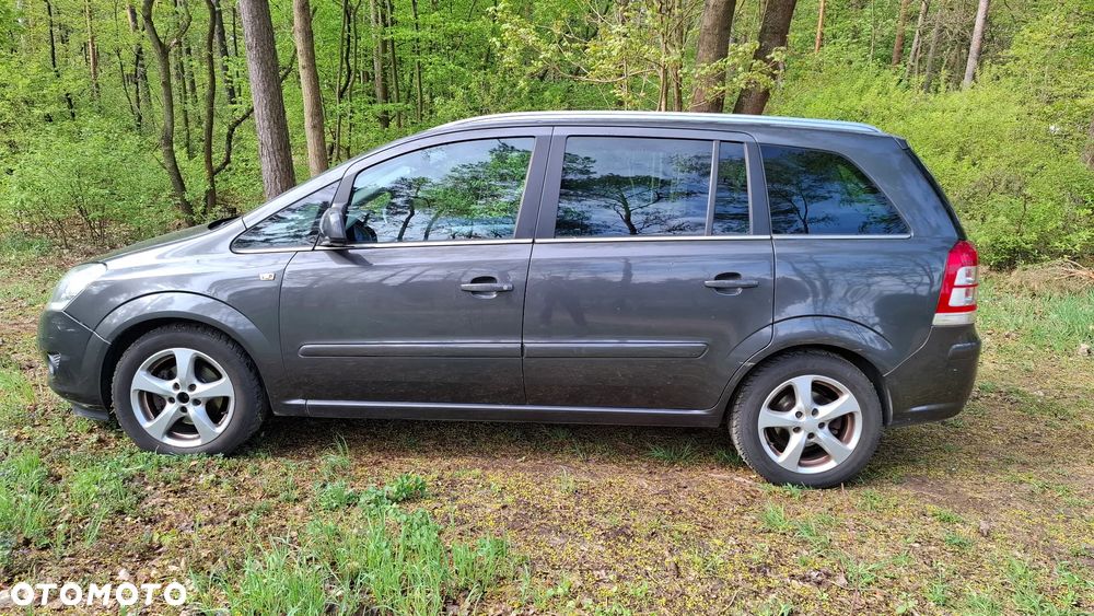 Opel Zafira 1.8 - 3