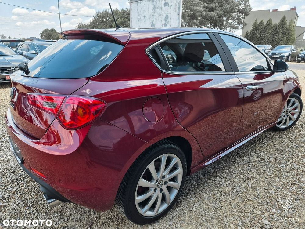 Alfa Romeo Giulietta 1.8 TBi 16V Quadrifoglio Verde - 4