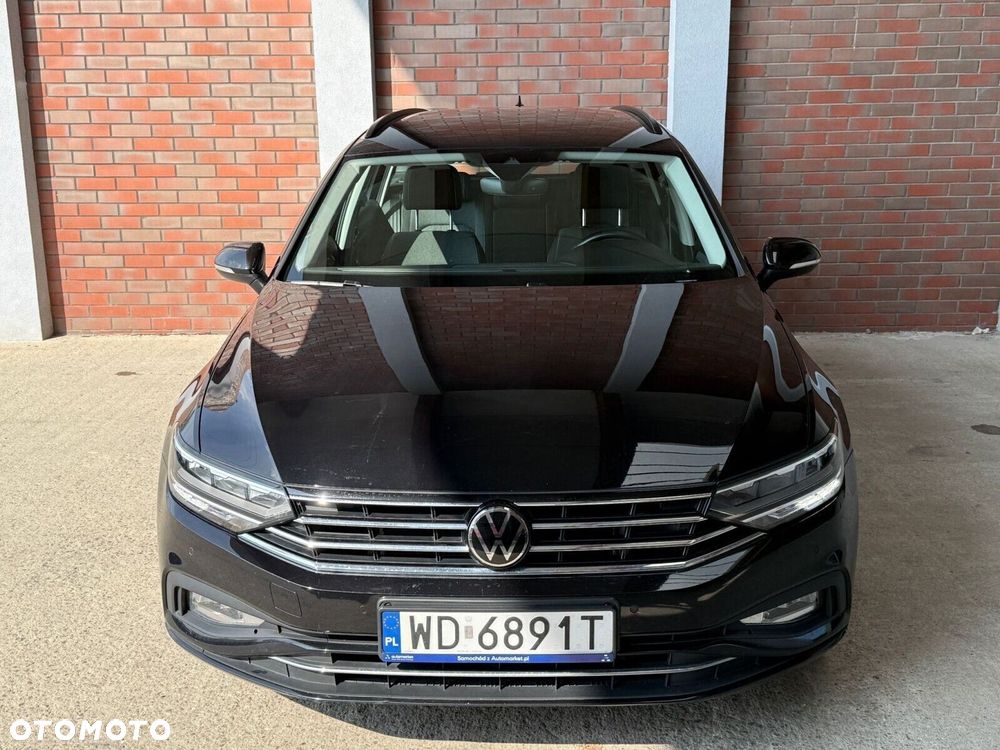 Volkswagen Passat - 2