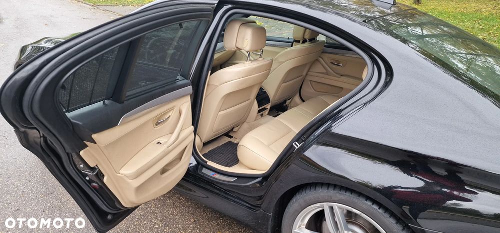 BMW Seria 5 525d xDrive Modern Line - 27
