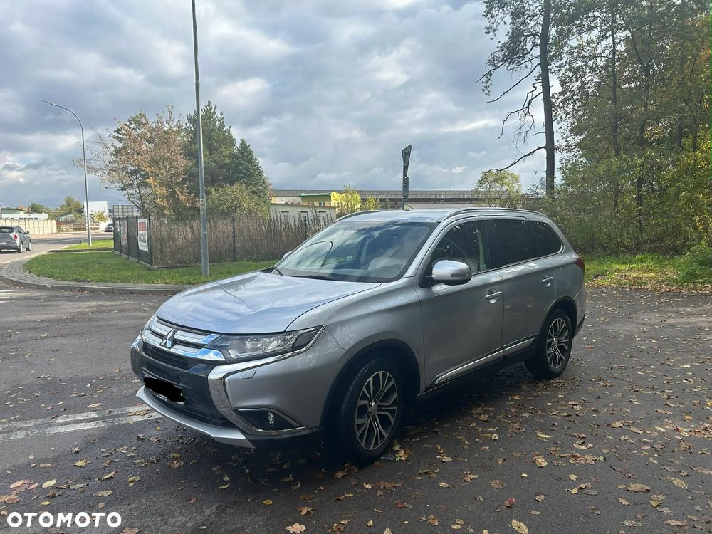 Mitsubishi Outlander 2.0 Intense + 4WD CVT - 10