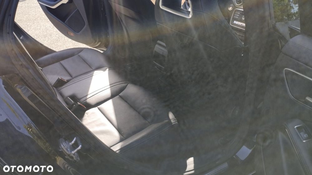 Mercedes-Benz CLA 180 7G-DCT - 13