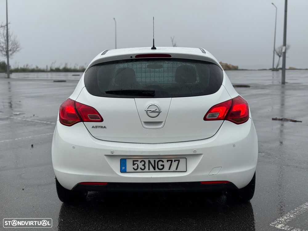 Opel Astra 1.3 CDTi Executive - 11