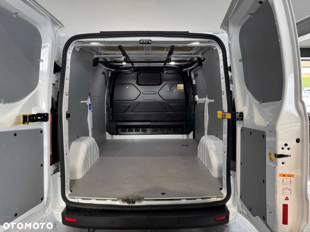 Ford Transit Custom - 12