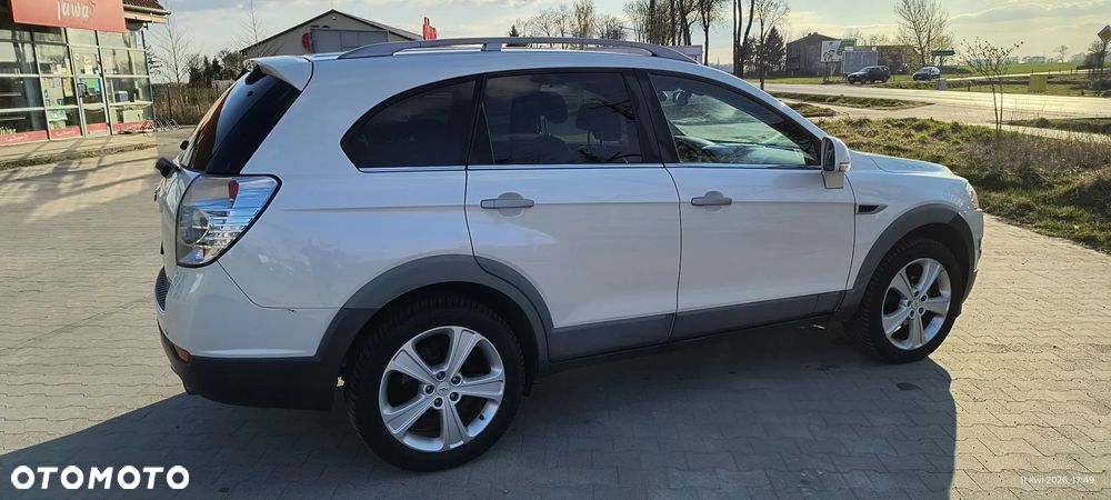 Chevrolet Captiva 2.2 D LTZ - 6