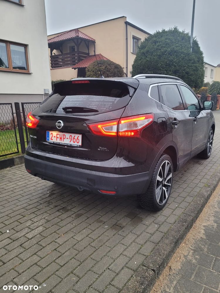 Nissan Qashqai 1.6 dCi Xtronic TEKNA+ - 4
