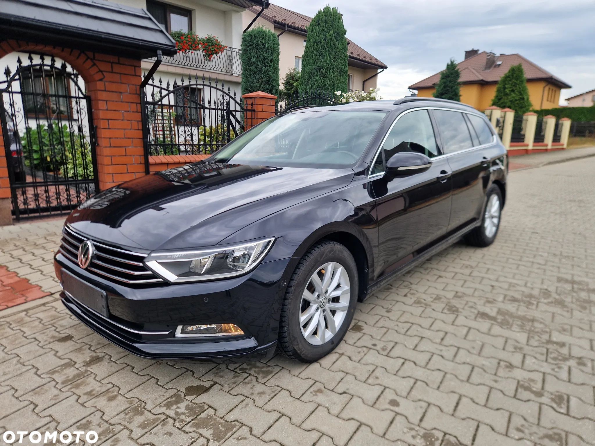Volkswagen Passat 1.6 TDI BMT Comfortline - 1