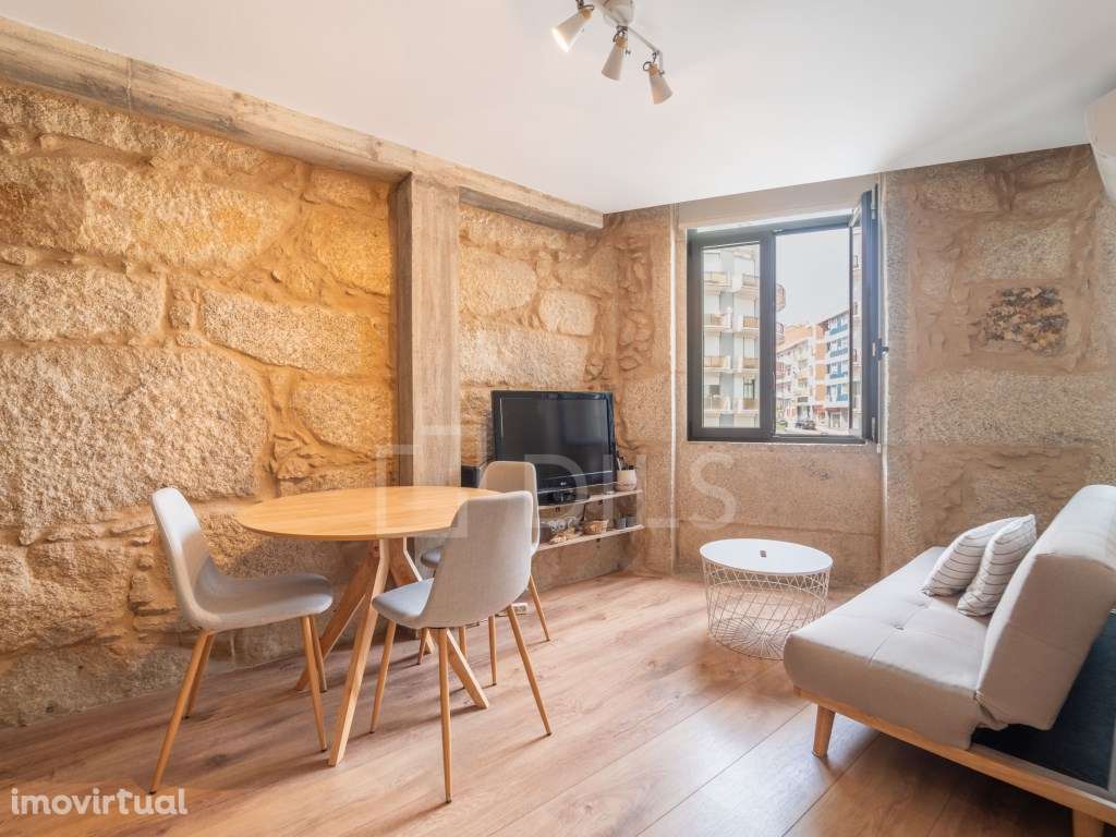 Apartamento T1, junto à Praça Velasquez, nas Antas - Grande imagem: 3/26