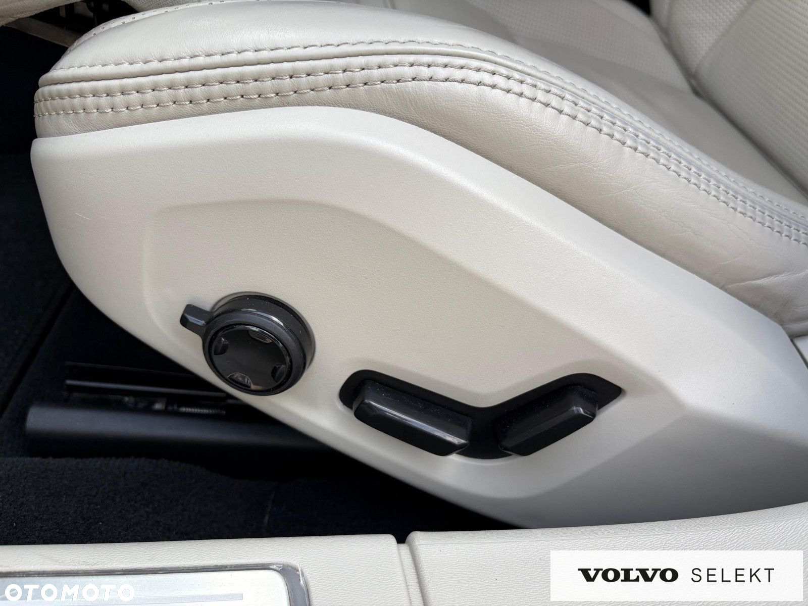 Volvo V90 Cross Country - 15