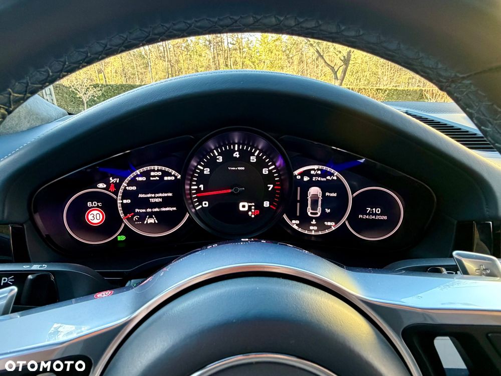 Porsche Cayenne Platinum Edition - 33