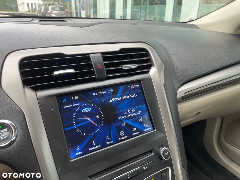 Ford Fusion - 24