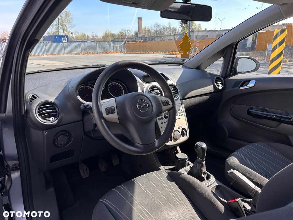 Opel Corsa - 10
