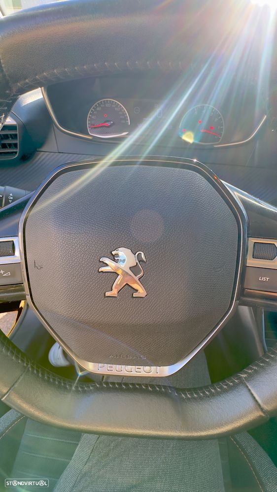 Peugeot 208 PureTech 75 Active Pack - 29