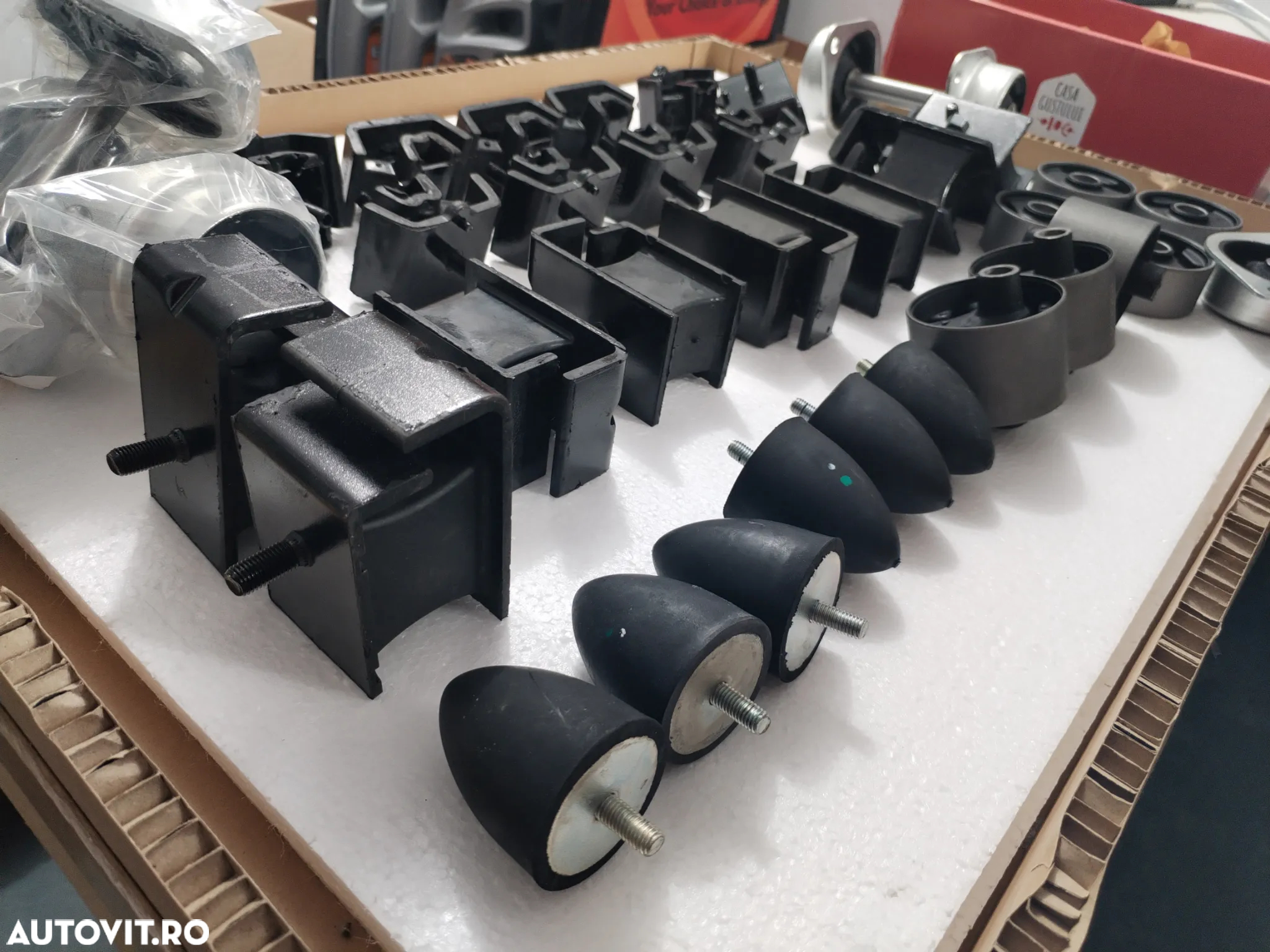 SUPORT CABINA NISSAN ATLEON NOU ORIGINAL TAMPON BUCSA CAUCIUC 95520LA20A - 9