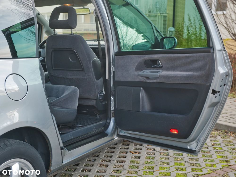 Ford Galaxy 1.9 TDI Ghia - 28