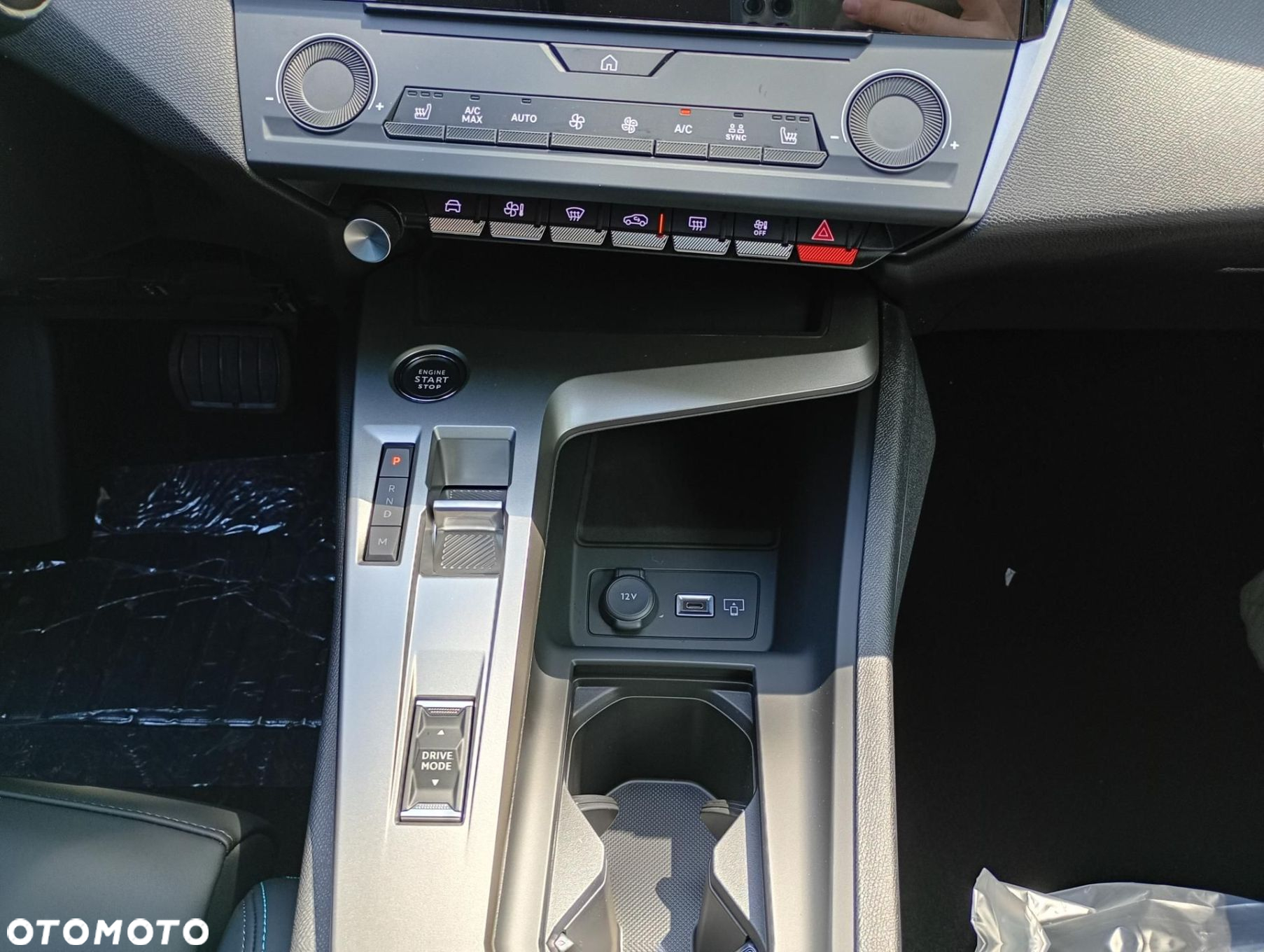 Peugeot 408 - 30