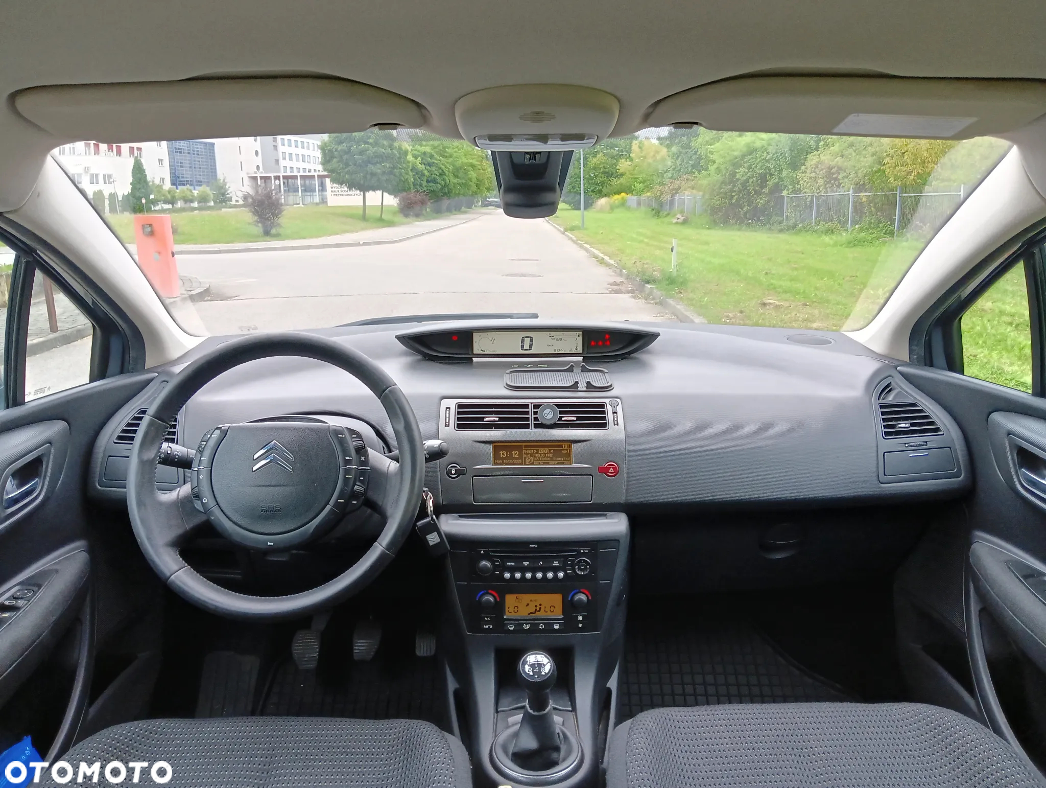 Citroën C4 1.6 HDi Impress - 11