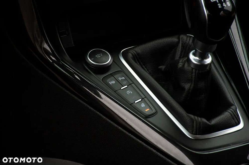 Ford Focus 1.5 EcoBoost Titanium ASS - 35