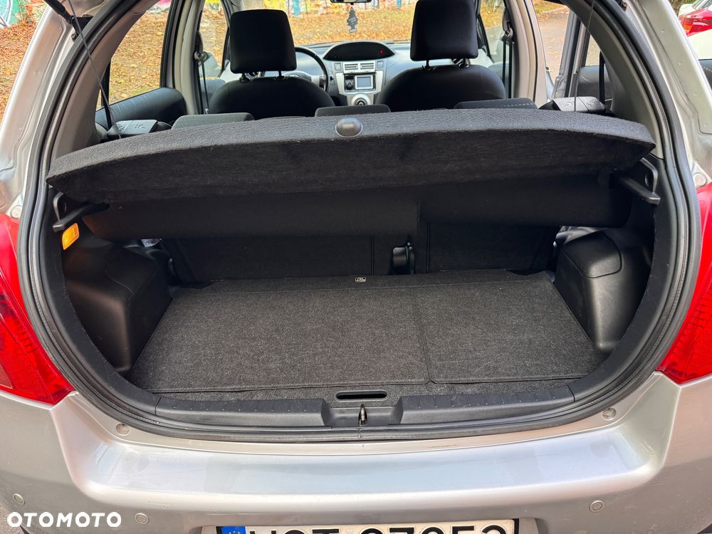 Toyota Yaris - 23