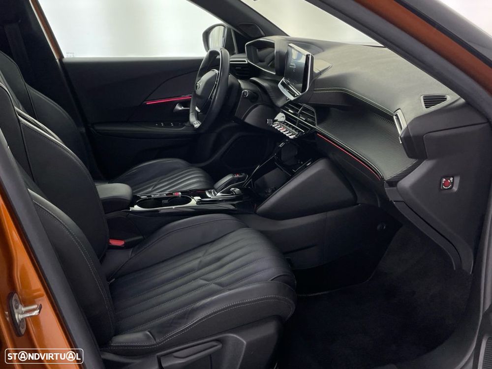 Peugeot e-2008 50 kWh GT - 22