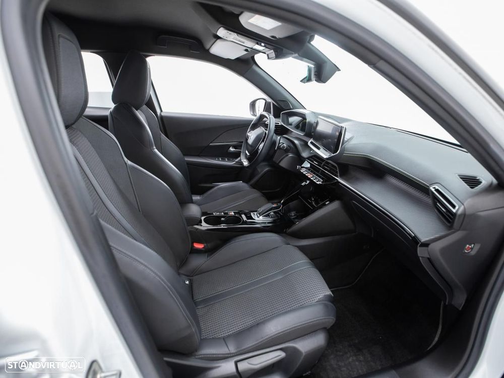 Peugeot 2008 1.5 BlueHDi GT EAT8 - 10