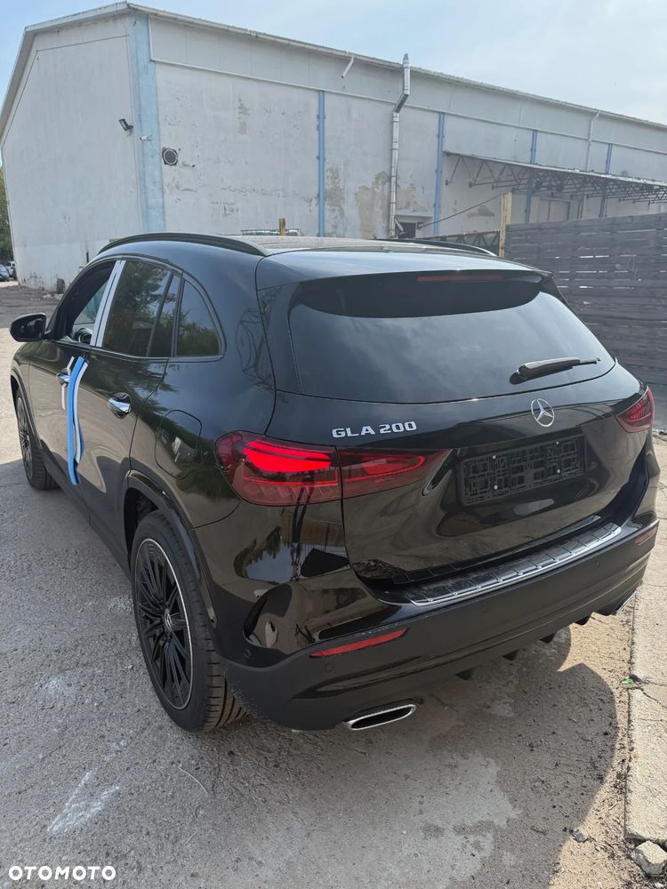 Mercedes-Benz GLA 200 AMG Line - 5