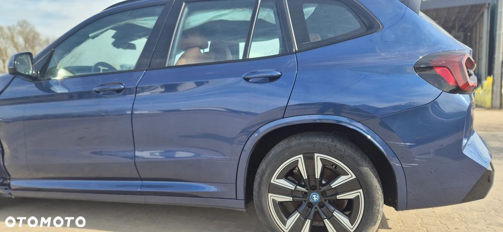BMW iX3 - 14