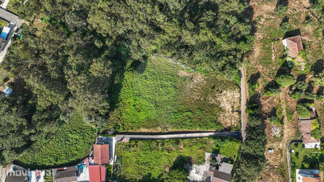 Terreno para construção com 1700m2 em Freiriz, Vila Verde! - Grande imagem: 3/21