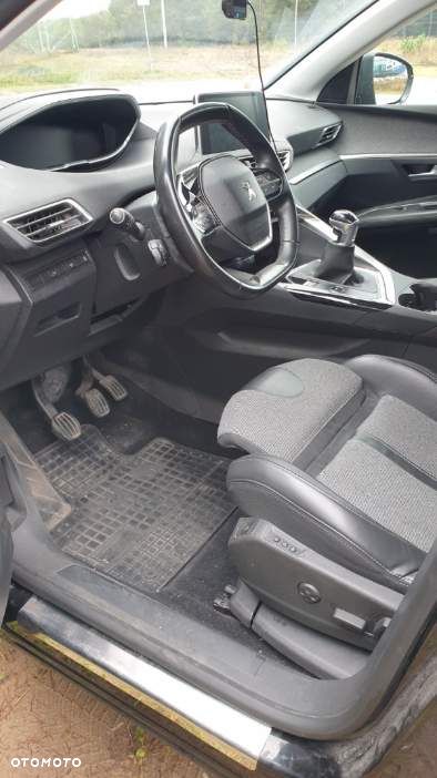 Peugeot 3008 1.2 PureTech Allure S&S - 3