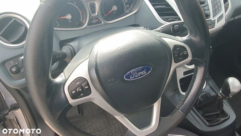 Ford Fiesta 1.4 TDCi Platinium X - 12
