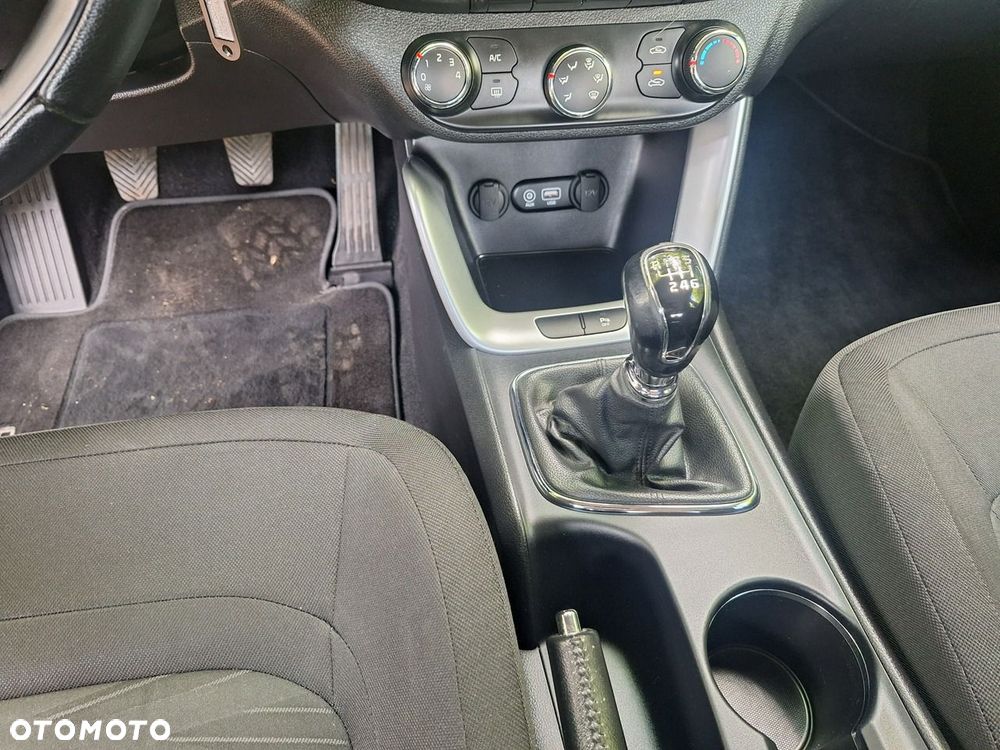 Kia Ceed - 21