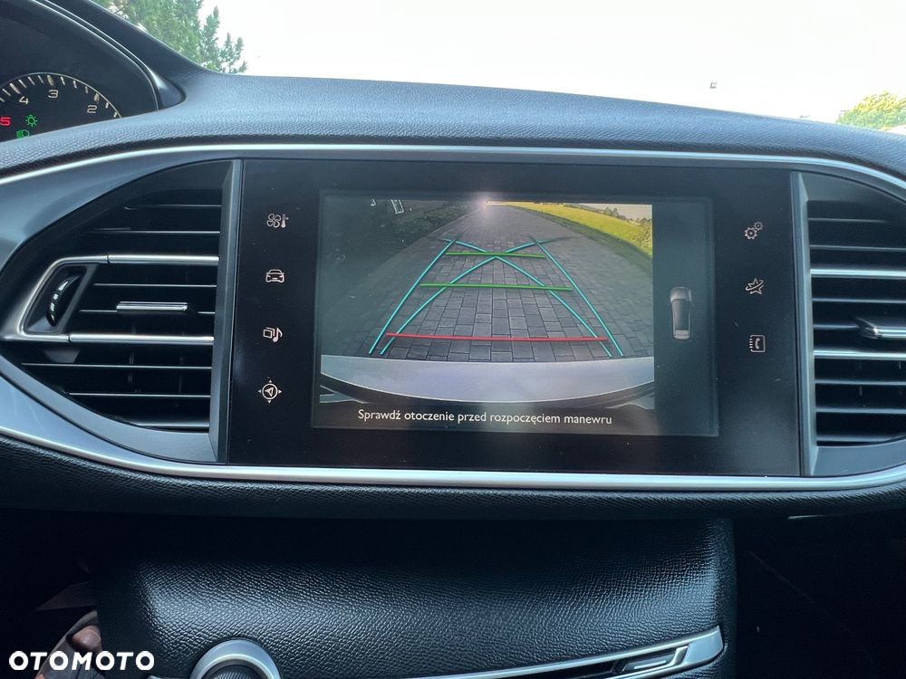 Peugeot 308 BlueHDi FAP 150 Stop&Start Automatik Allure - 21