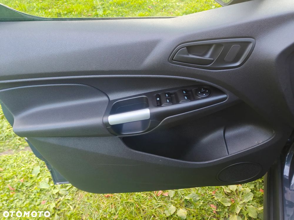 Ford Tourneo Connect Grand - 29