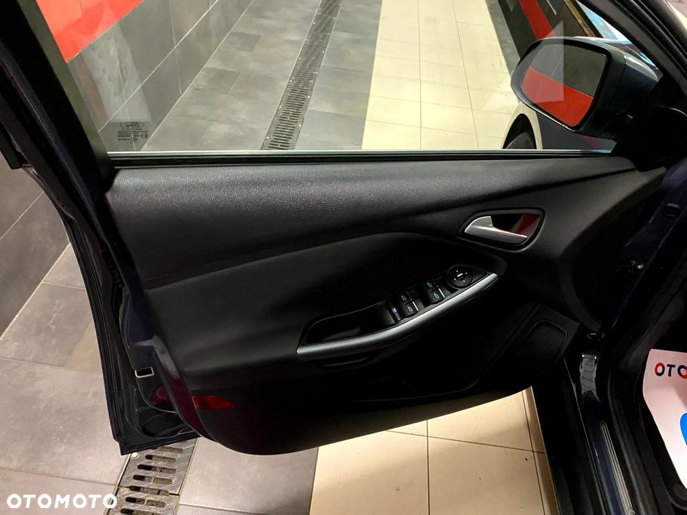 Ford Focus 1.6 TDCi DPF Start-Stopp-System Titanium - 13