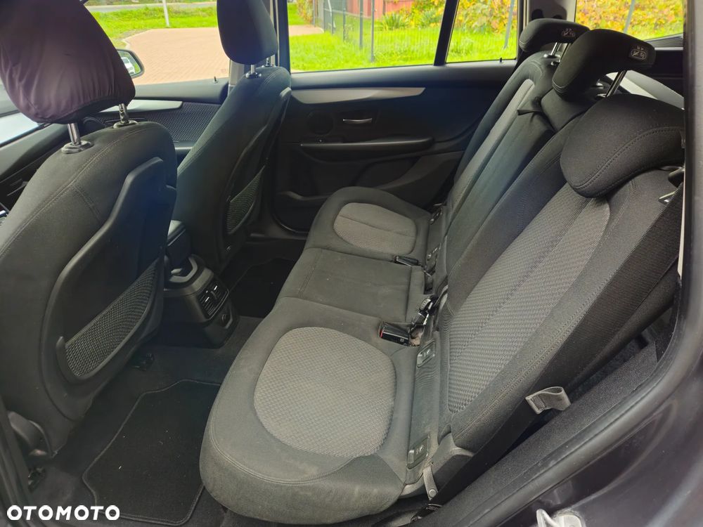 BMW Seria 2 216d Advantage - 11