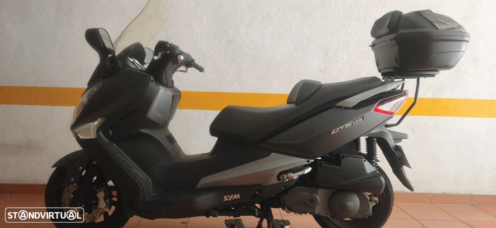 Sym GTS GTS125i - 1