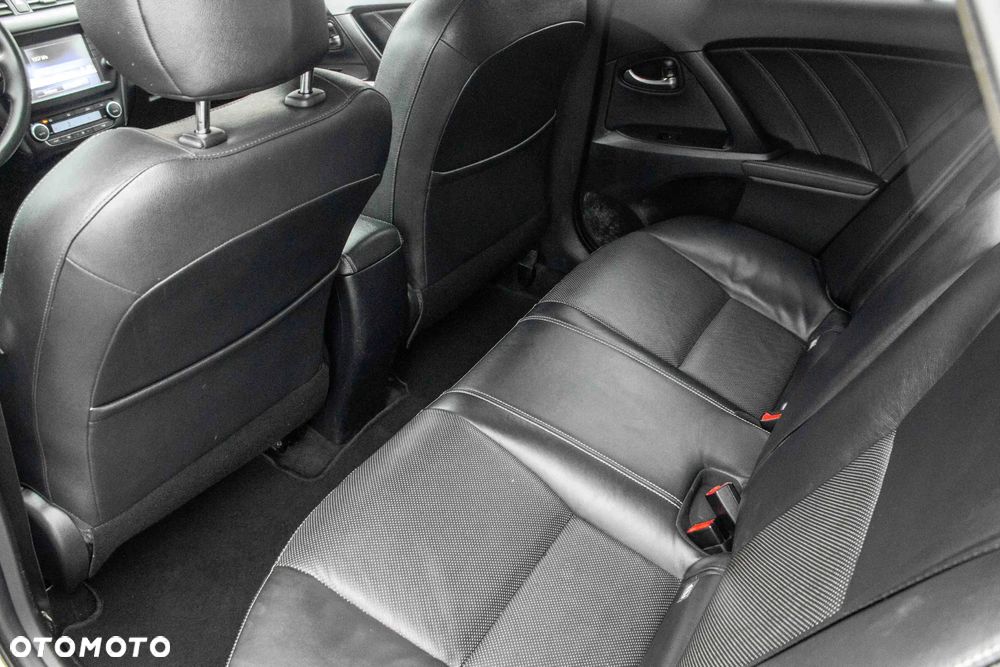 Toyota Avensis Touring Sports 1.6 D-4D Business Edition - 19