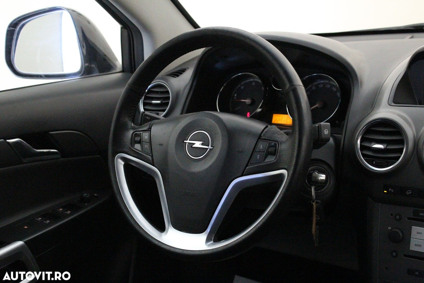 Opel Antara - 16
