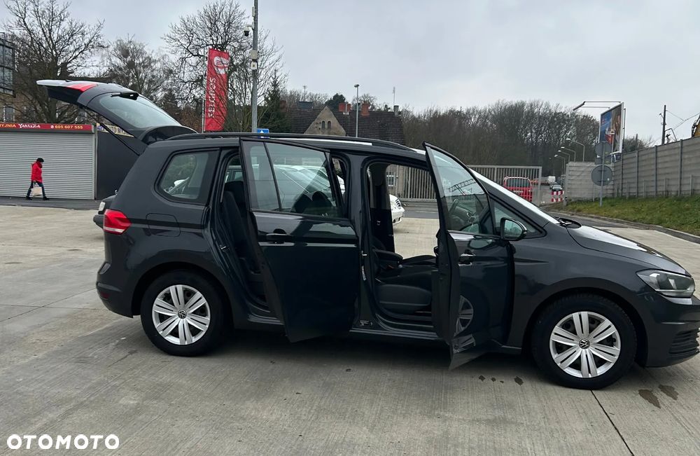 Volkswagen Touran 1.5 TSI EVO Trendline - 8