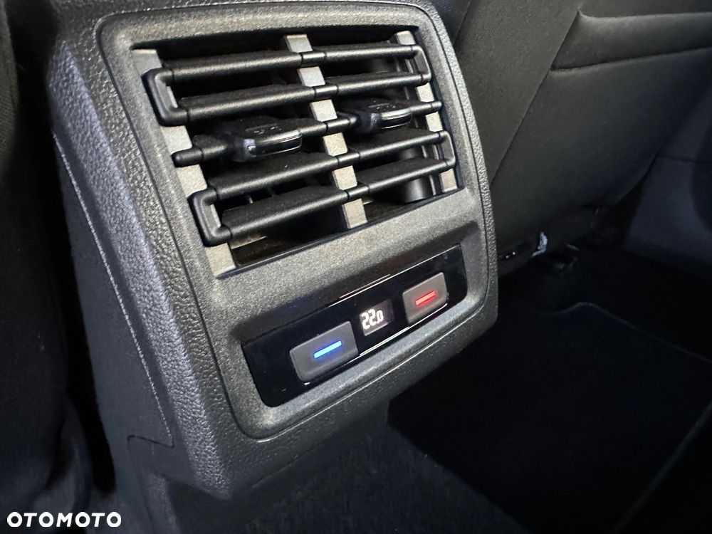 Volkswagen Golf - 20