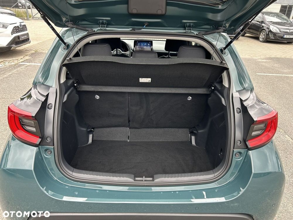 Toyota Yaris Hybrid 1.5 Style - 13