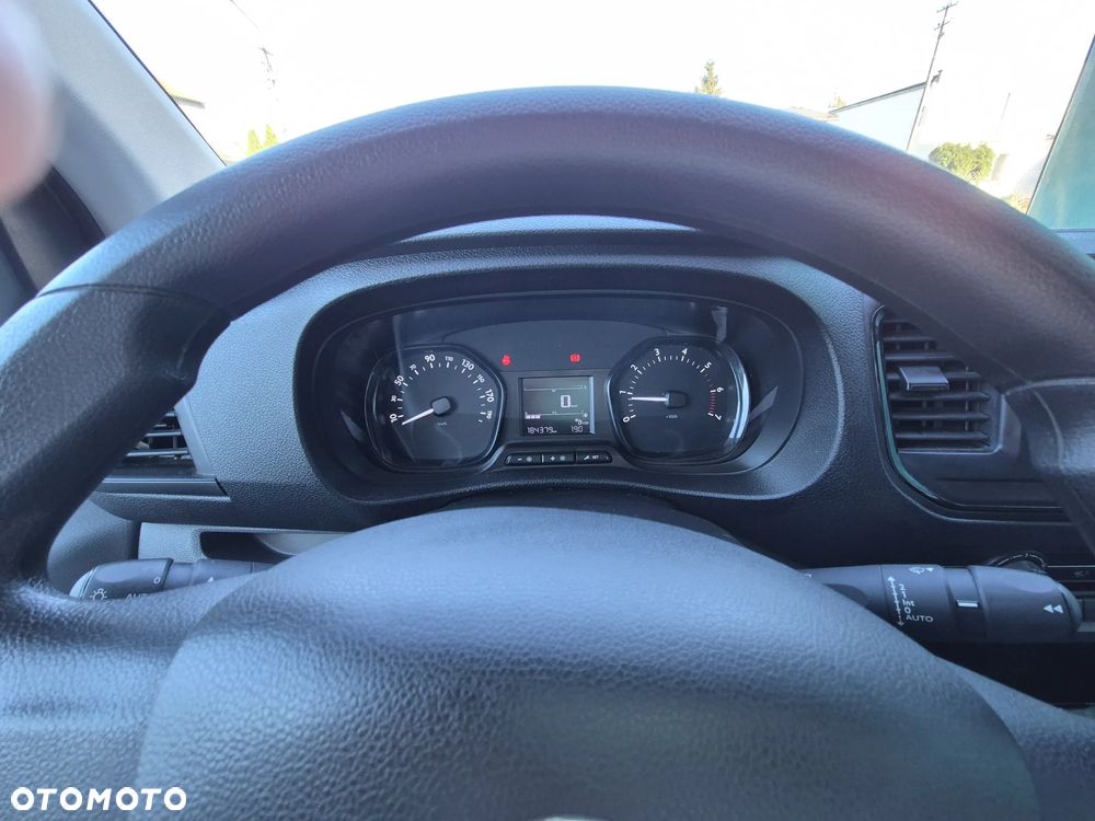 Opel Vivaro - 10