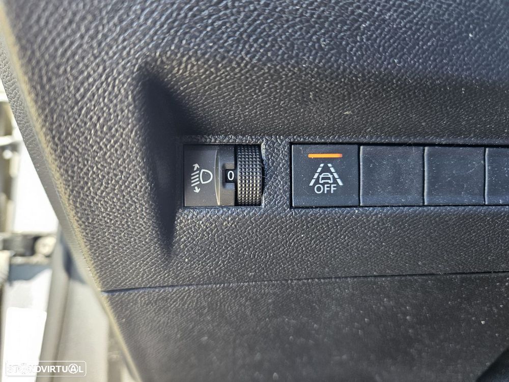 Peugeot 2008 1.2 PureTech Active Pack - 41