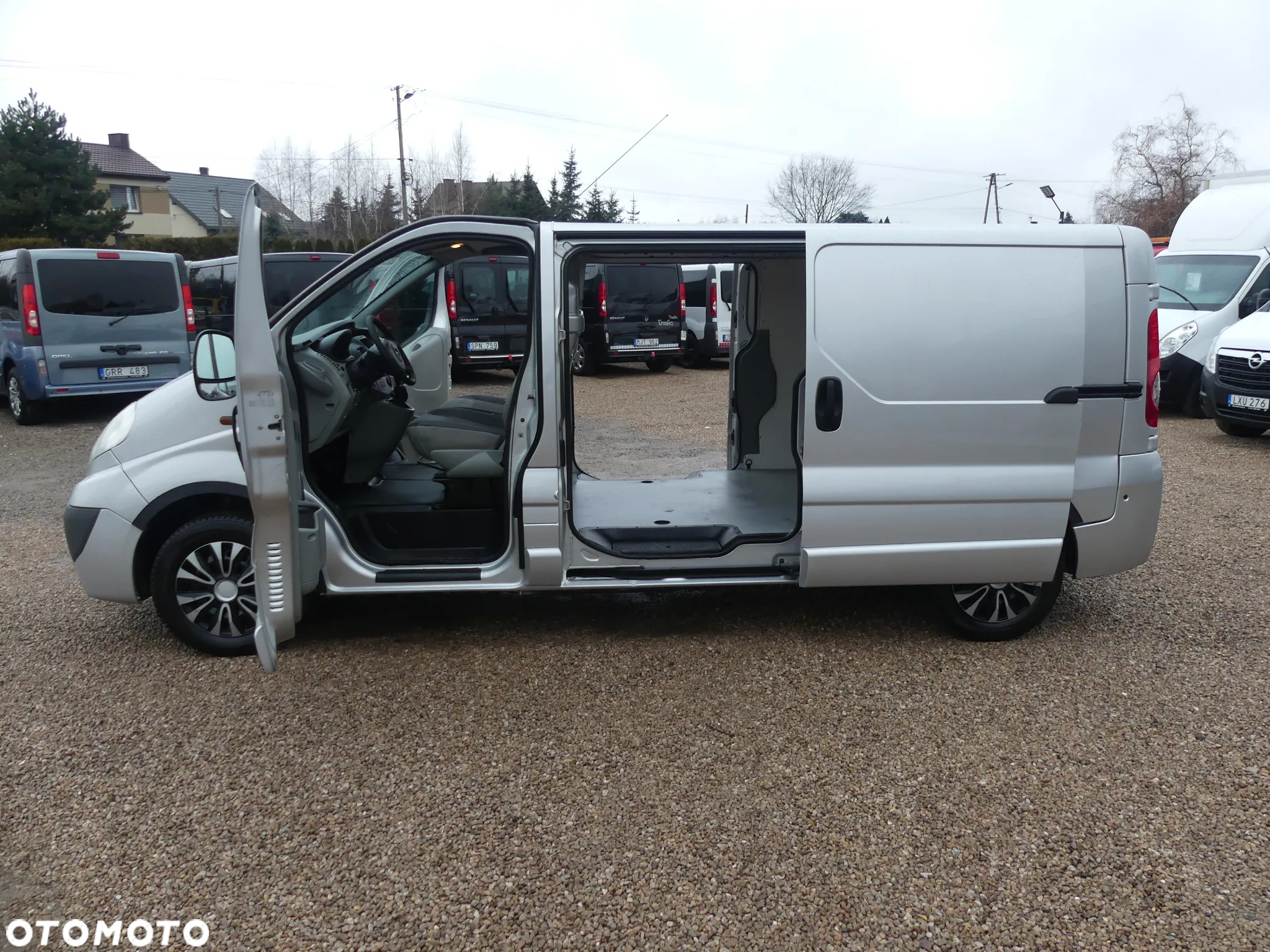 Opel VIVARO - 14