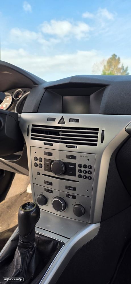 Opel Astra GTC 1.3 CDTI - 3