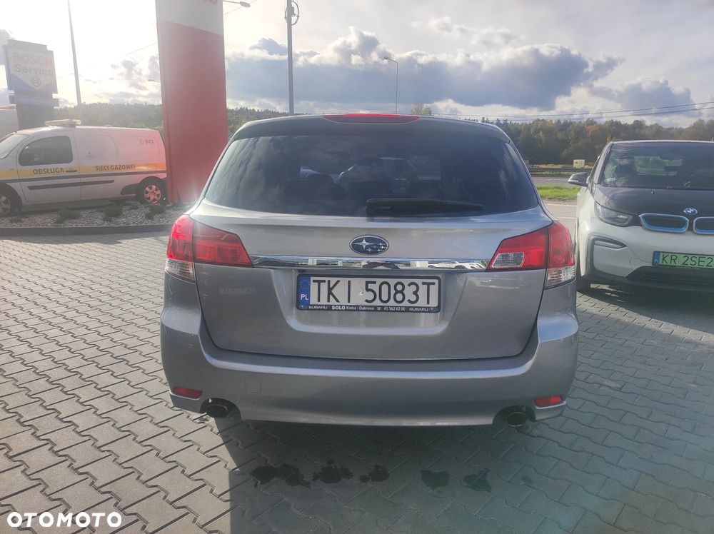 Subaru Legacy 2.5i GT - 9